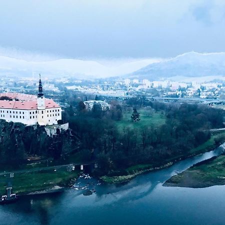 Apartman Domov Decin Buitenkant foto
