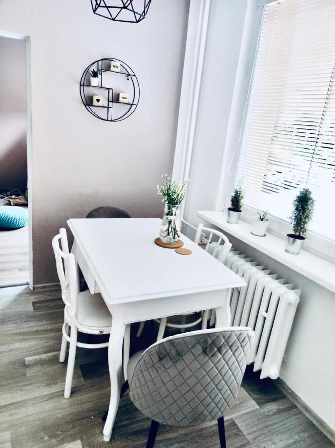 Apartman Domov Decin Buitenkant foto