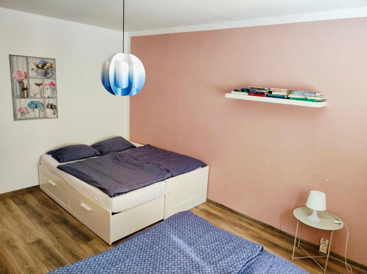 Apartman Domov Decin Buitenkant foto