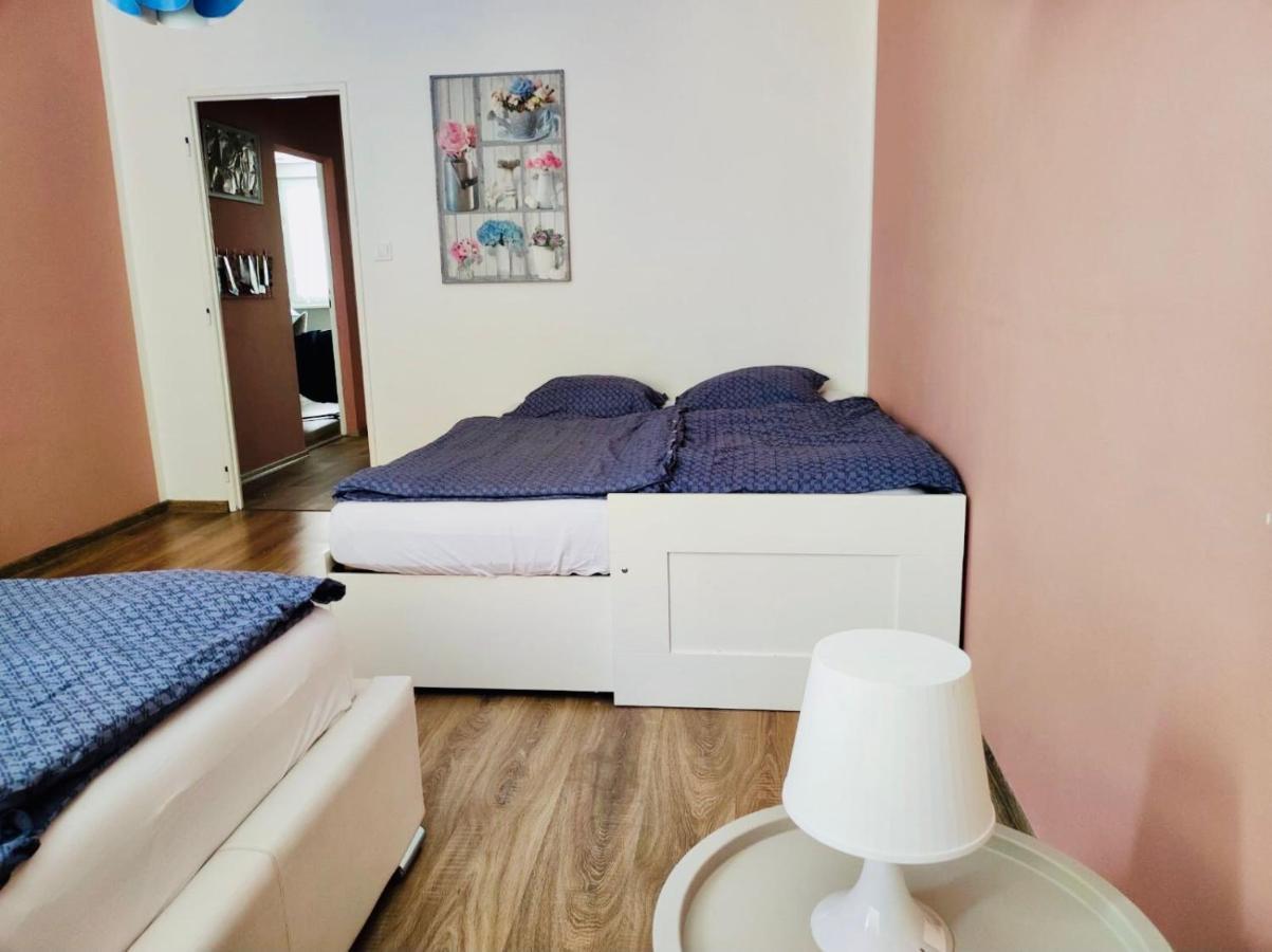 Apartman Domov Decin Buitenkant foto